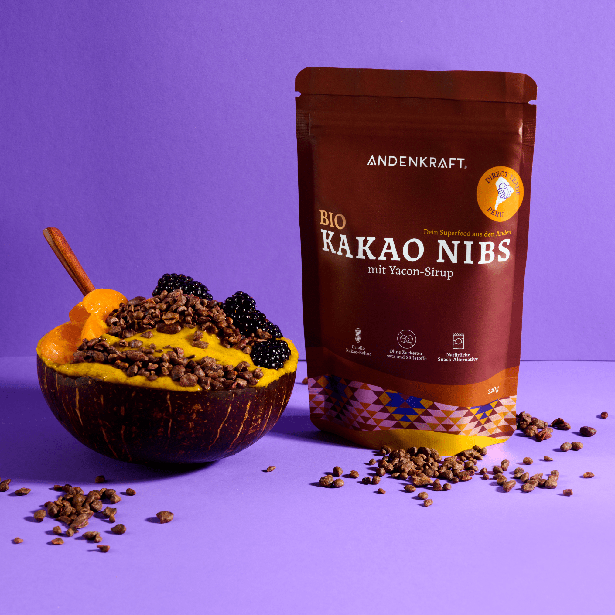Bio Kakaonibs mit Yacon Sirup in Bowl